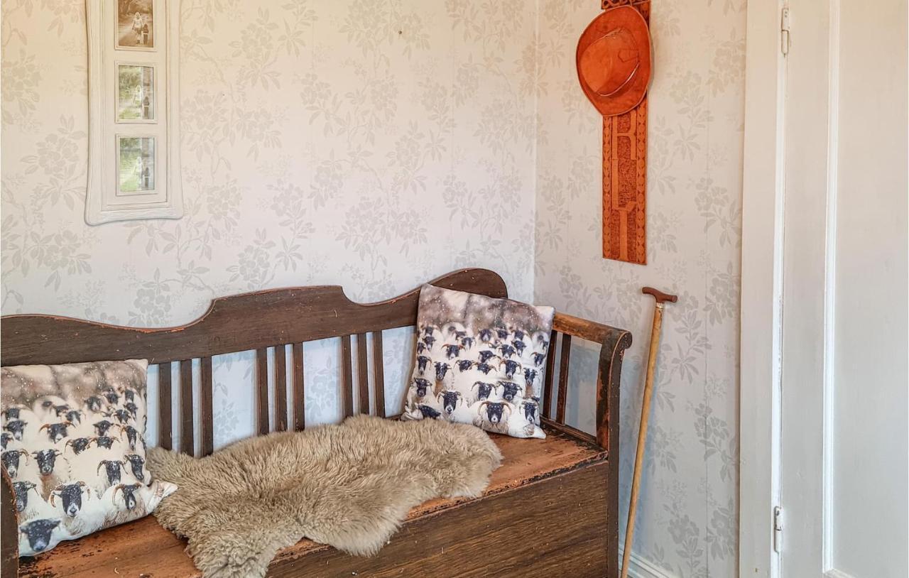 Amazing Home In Hidrasund With Wifi Eide  Room photo